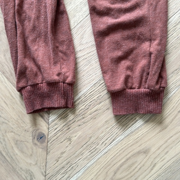 Michael Stars Lounge Set - Picture 6 of 7